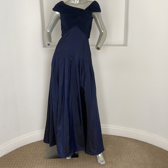 TADASHI Collection Ruched Taffeta Gown Navy Blue Size 2 - Picture 9 of 13